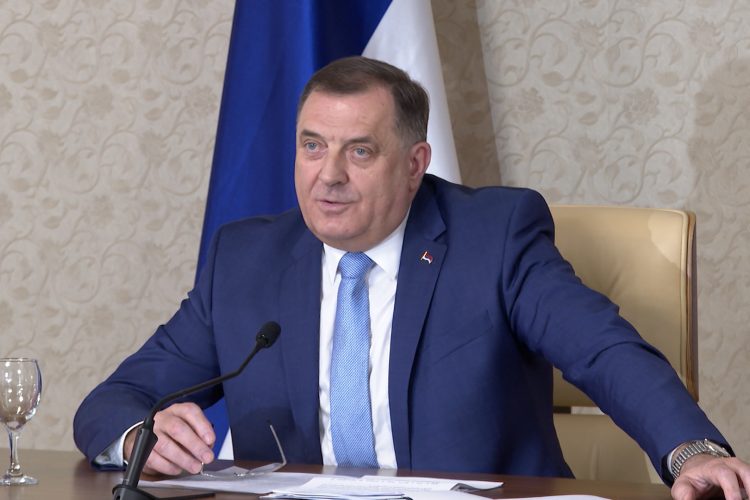 Milorad Dodik na novinskoj konferenciji